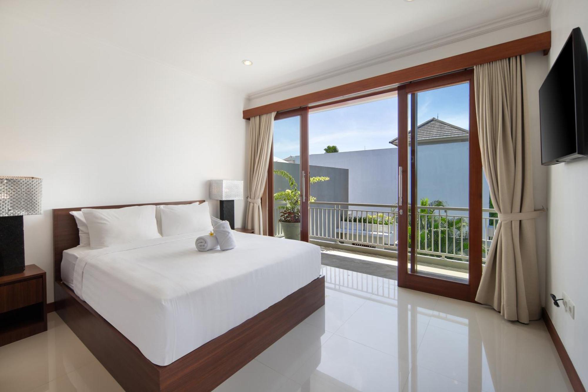 Daha Mansions Seminyak Villa Exterior photo